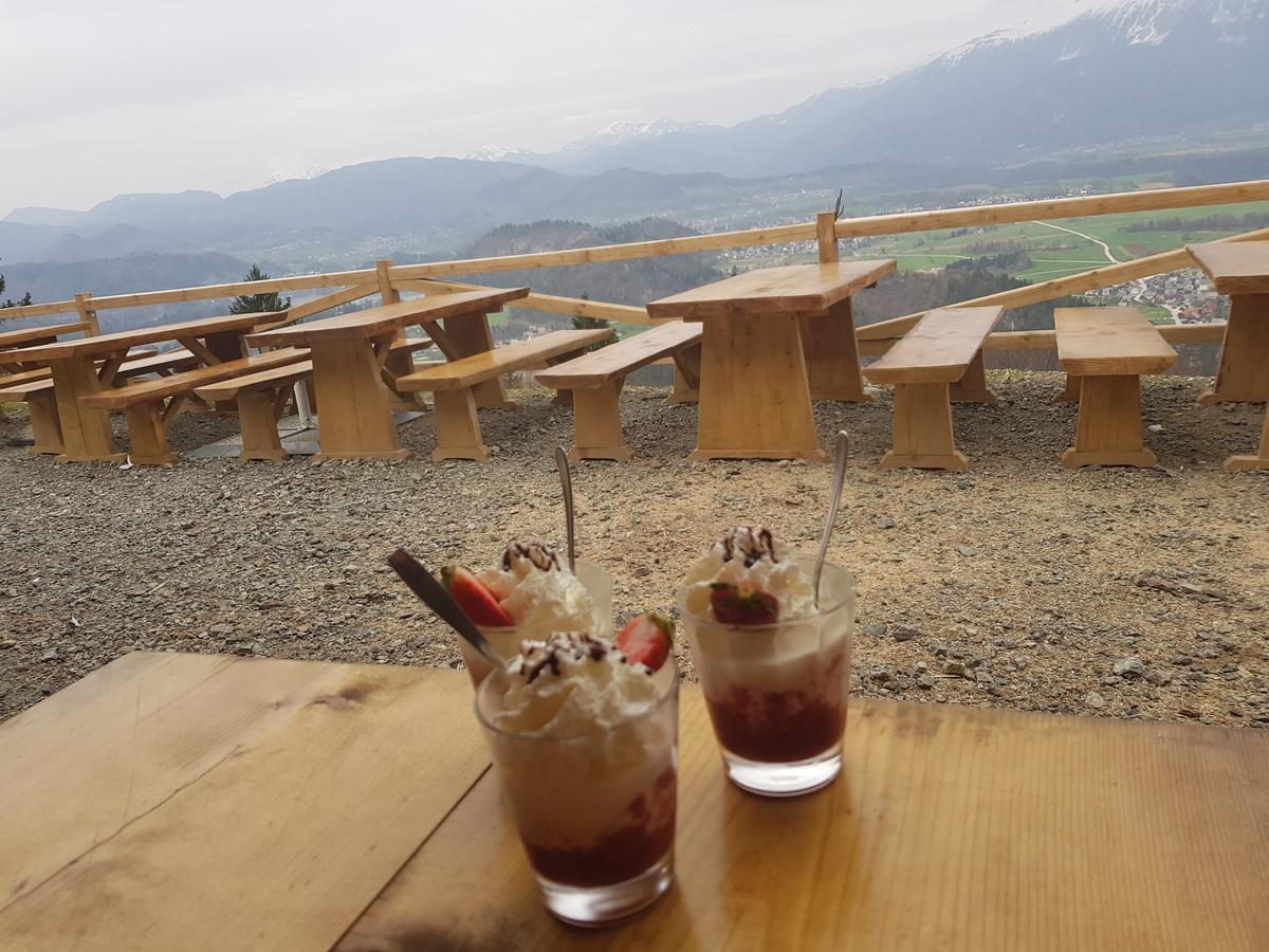 Koca Na Talezu Acomodação com café da manhã Ribno Exterior foto